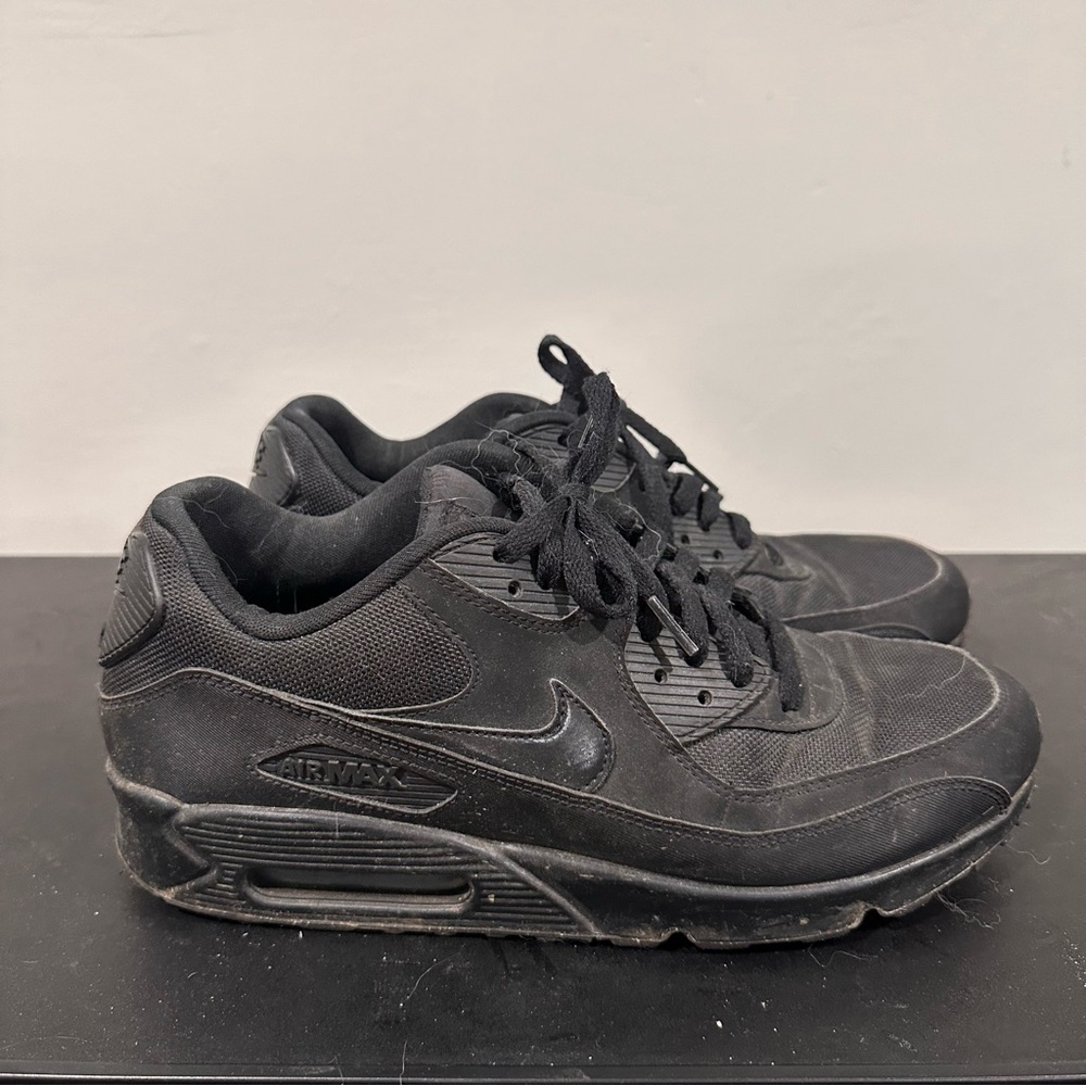 Nike airmax triple black sz 11